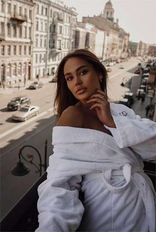 Гостиница Астон Санкт-Петербург ПОЛУЛЮКС с балконом и видом на проспект-8